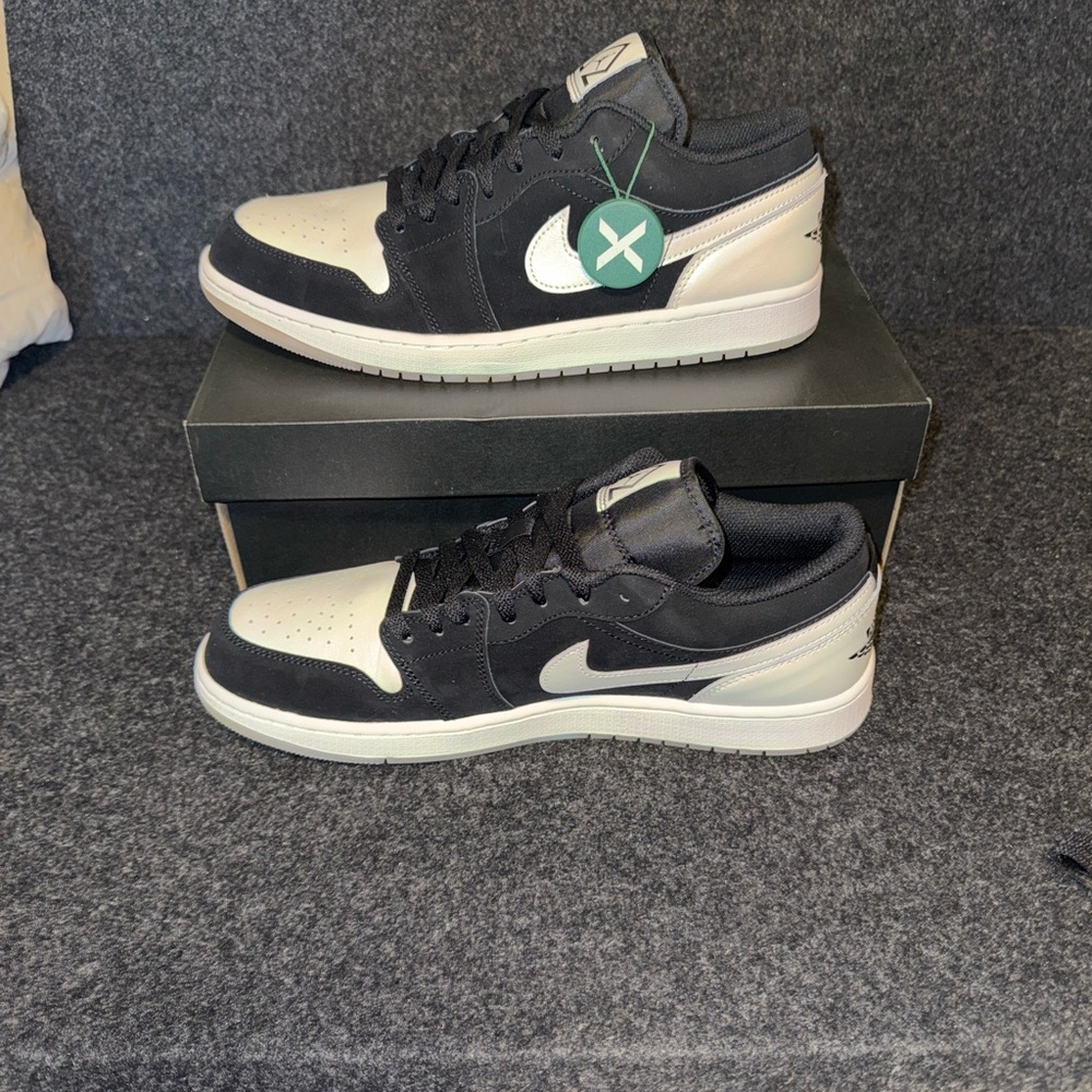 Jordan Air Low SE Black and White